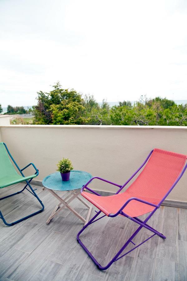 Pietra Di Mare Bed & Breakfast Bari Bagian luar foto