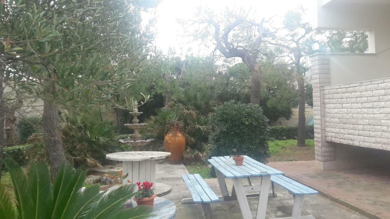Pietra Di Mare Bed & Breakfast Bari Bagian luar foto